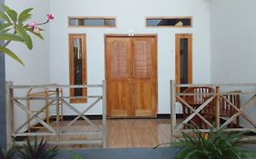 Gili Maya Cottages